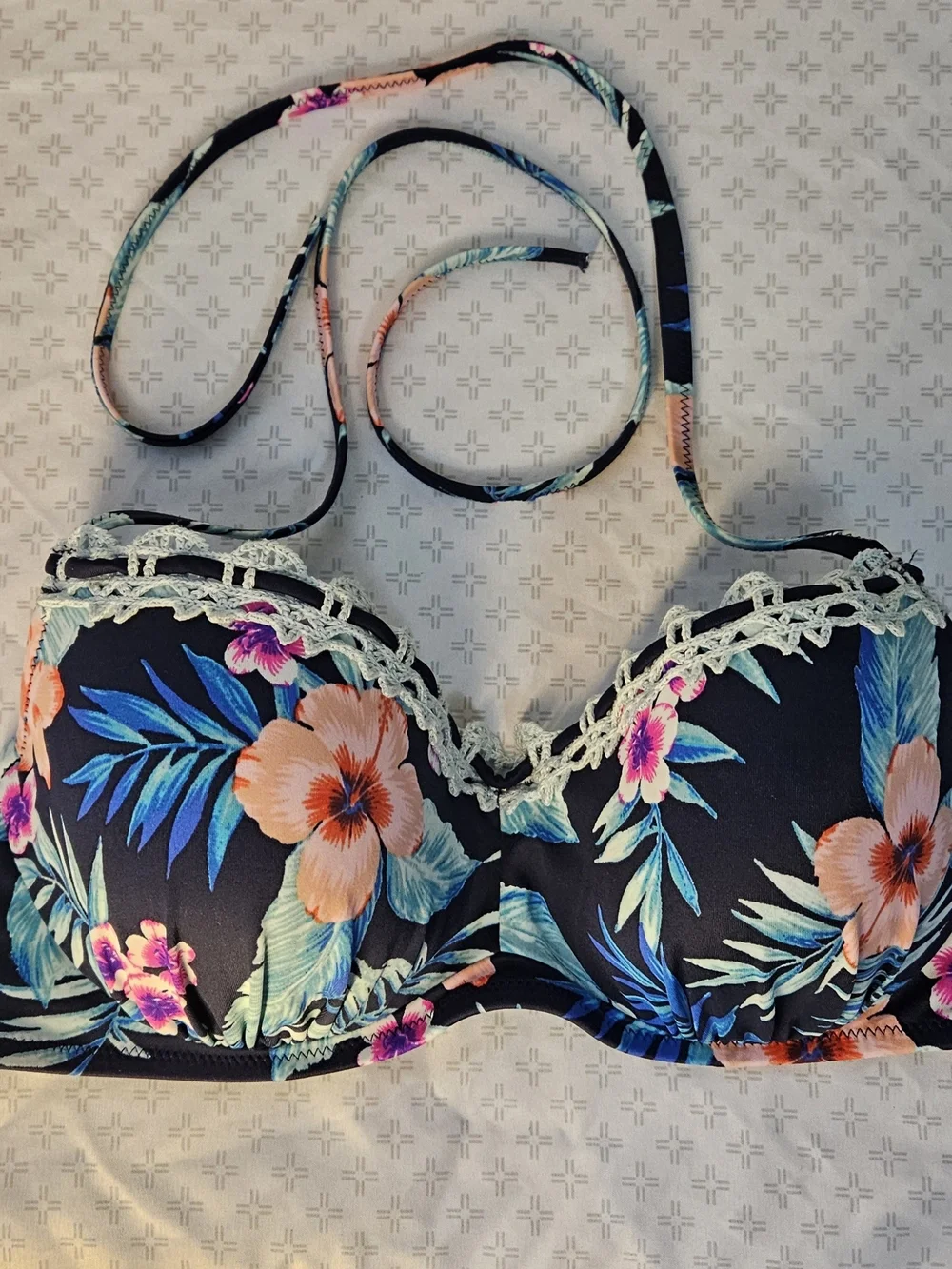 Shade & Shore 34C Padded Lined Halter Bikini Top Navy Blue Floral Tropical